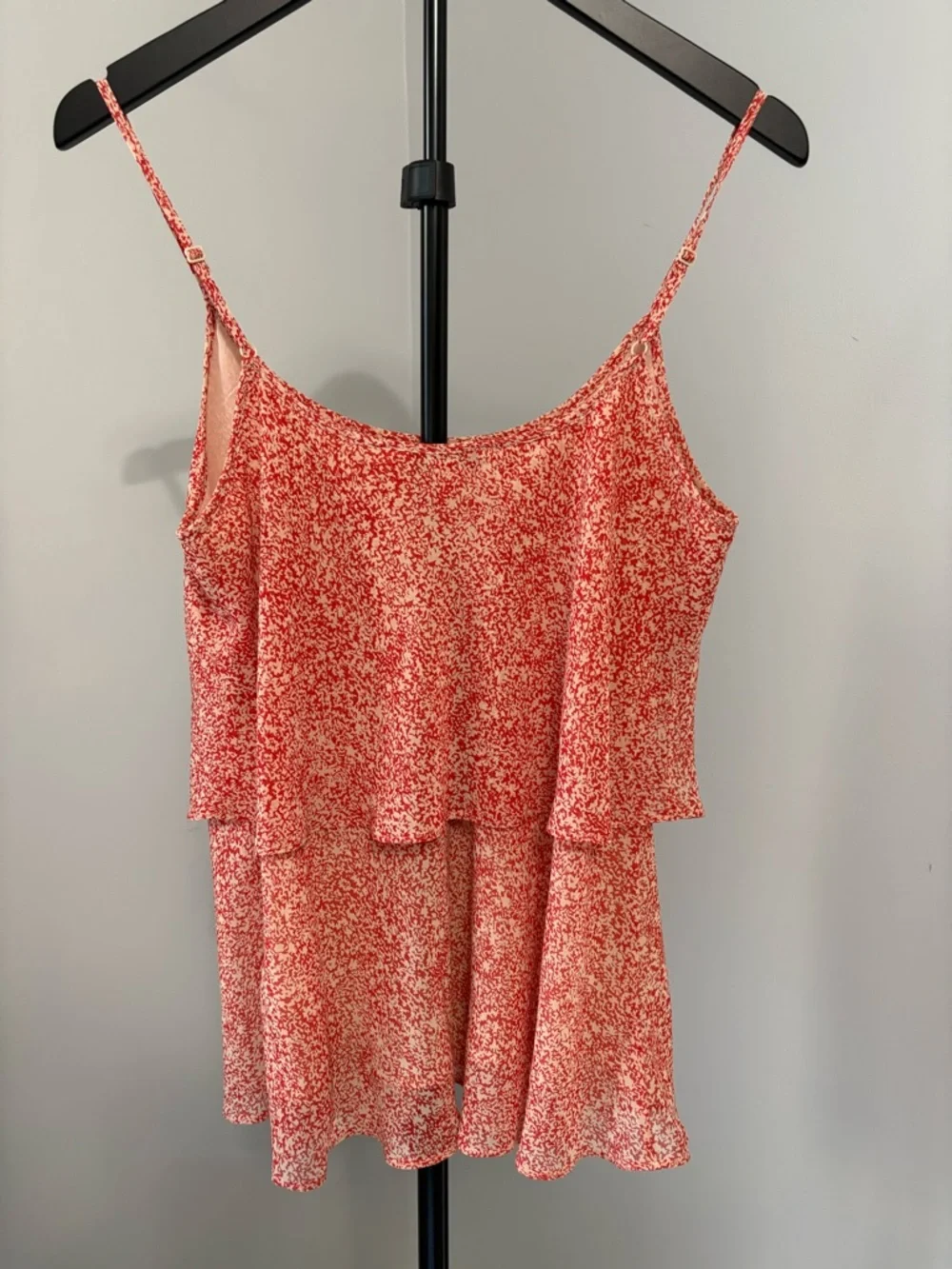 Cabi PAPRIKA Tiered Chiffon Cami Tank Top | Red Geometric Print | Size M - Picture 4 of 9